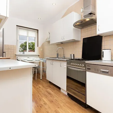 Niepodleglosci By Renters Apartman